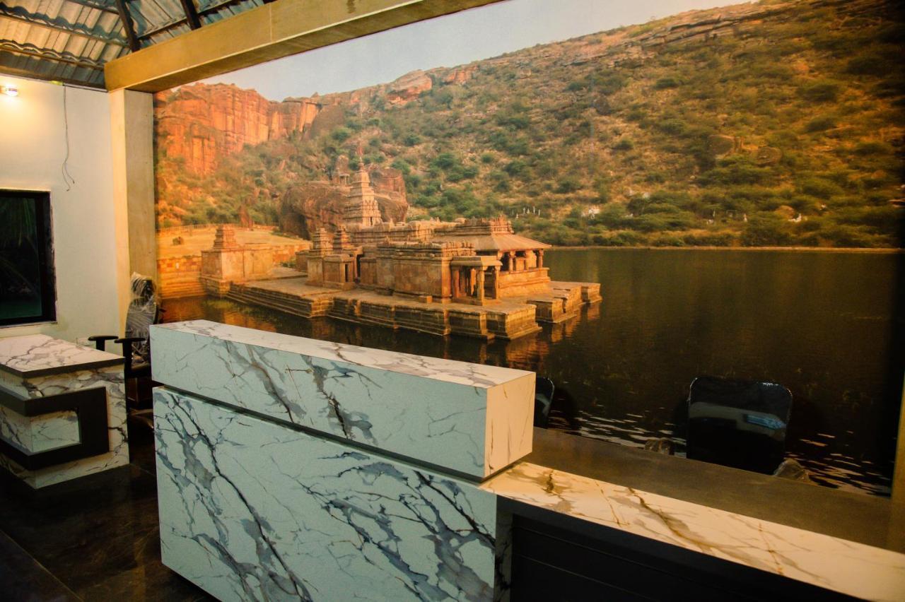 Sterling Banashree Badami Hotel Екстериор снимка