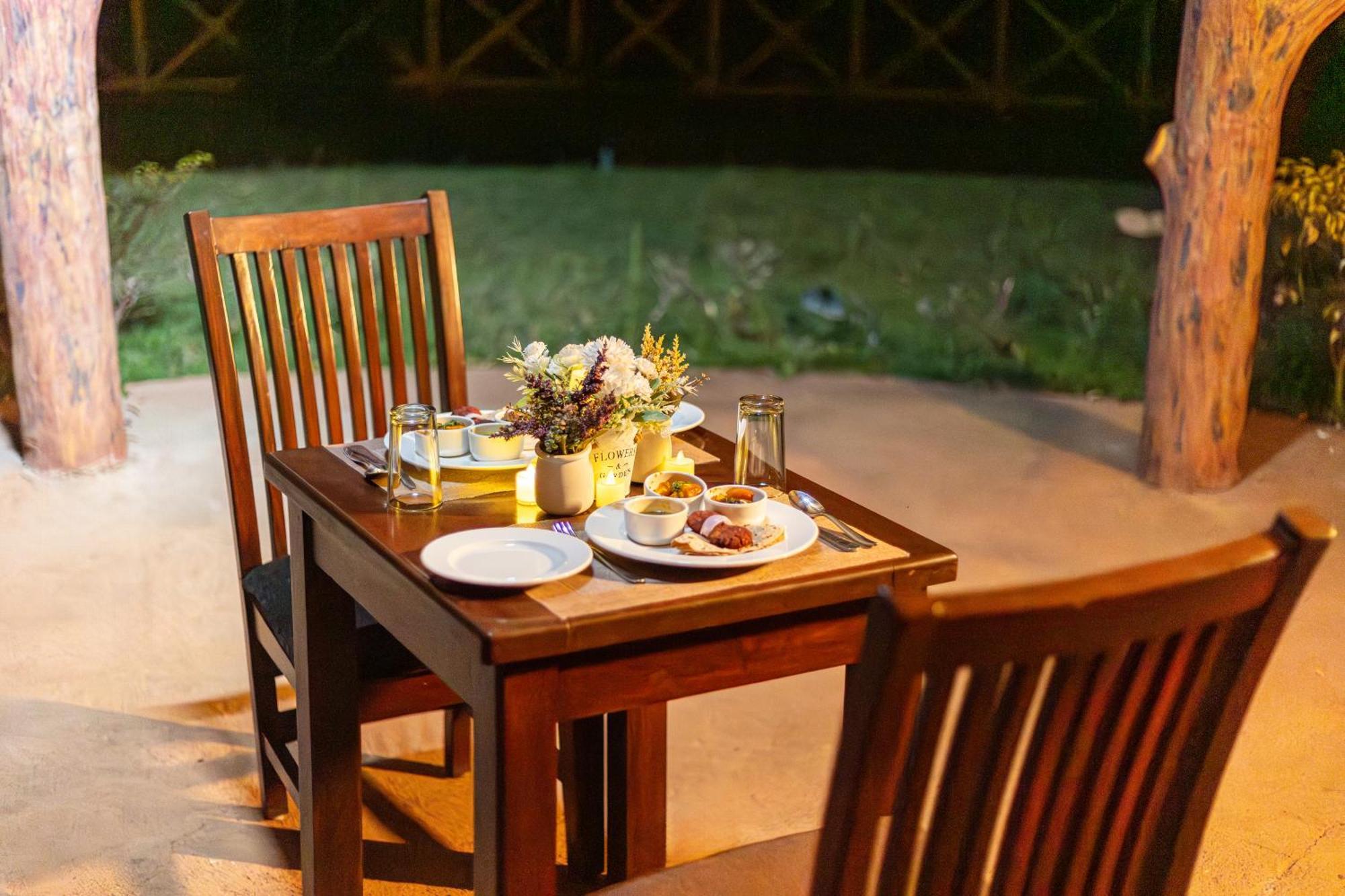Sterling Banashree Badami Hotel Екстериор снимка